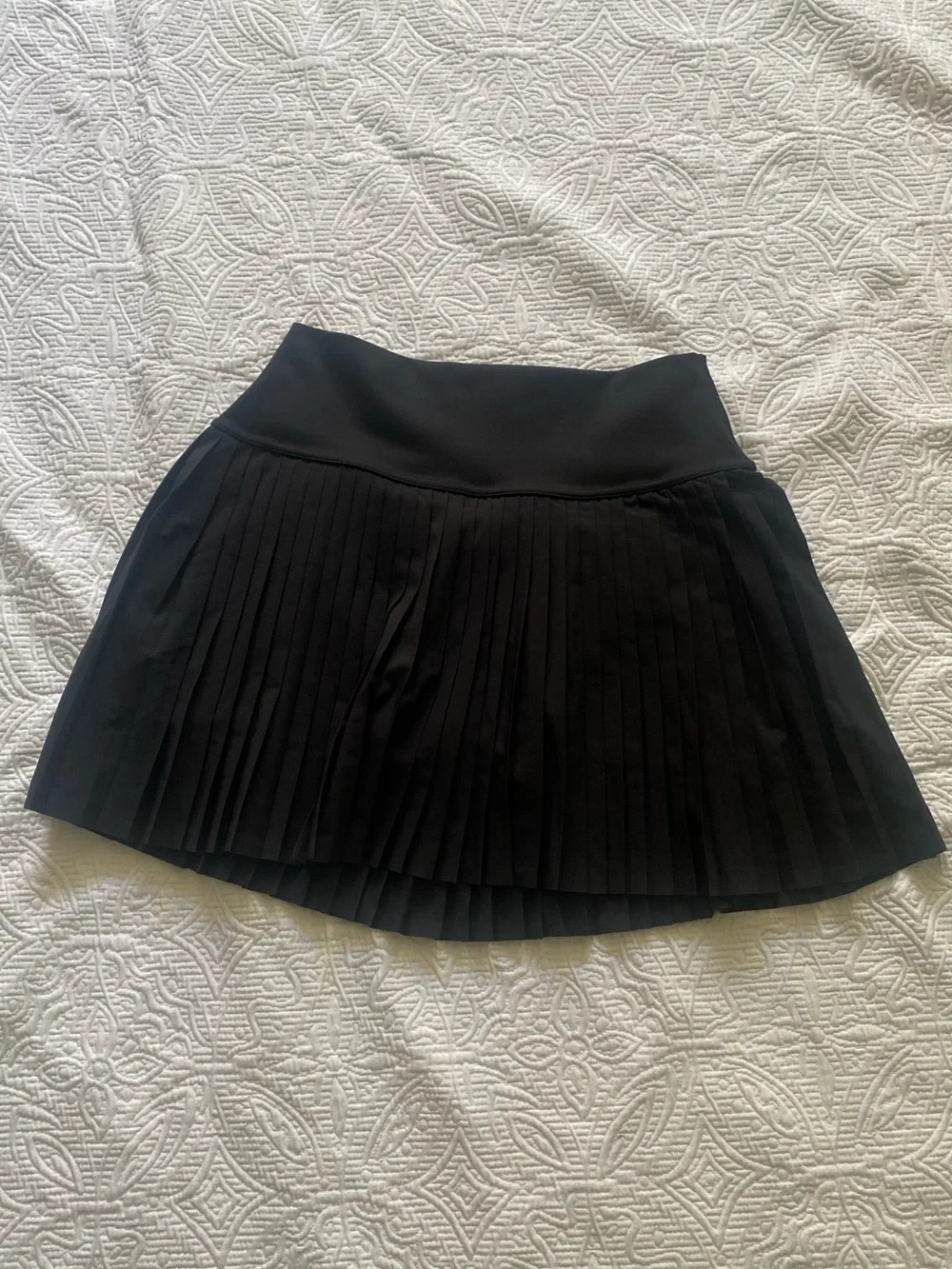 ALO Yoga Black Pleated Mini Skirt